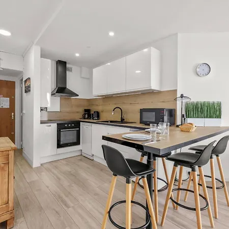 Apartment Le Mistral By Sur La *